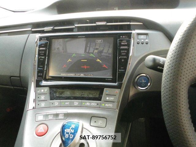 Toyota PRIUS 2012-11 366657-11