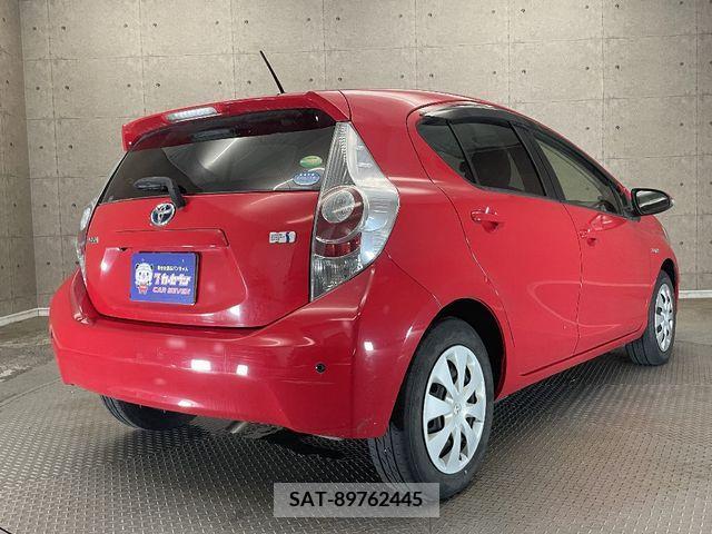 Toyota AQUA 2014-05 314001-3