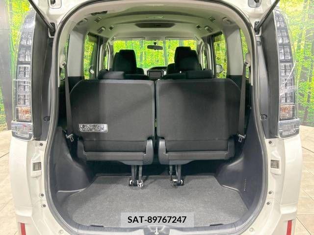 Toyota VOXY 2014-08 288934-11