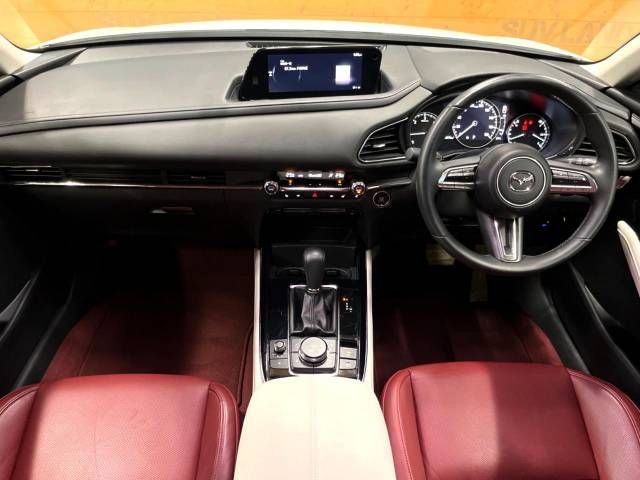 Mazda CX-30 2021-01 14728-1
