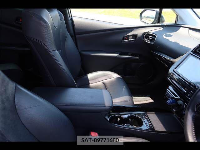 Toyota PRIUS 2019-02 322416-11