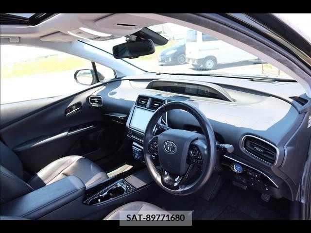 Toyota PRIUS 2019-02 322416-10
