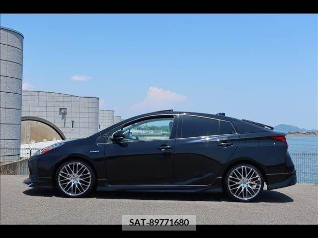 Toyota PRIUS 2019-02 322416-2
