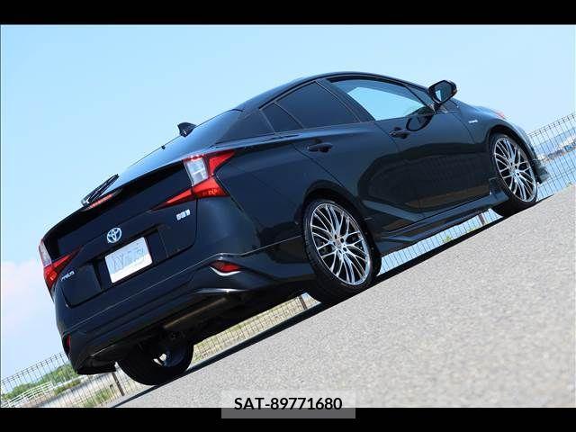 Toyota PRIUS 2019-02 322416-7