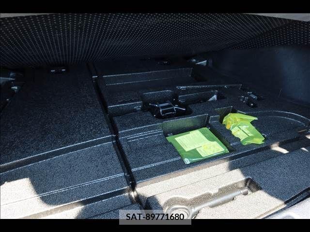 Toyota PRIUS 2019-02 322416-26
