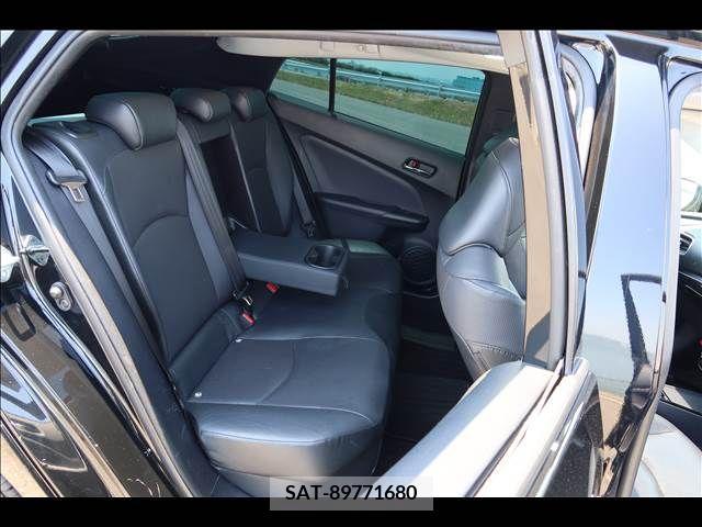Toyota PRIUS 2019-02 322416-15