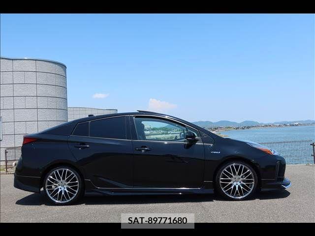 Toyota PRIUS 2019-02 322416-6