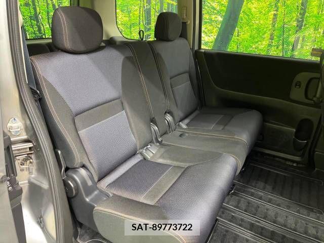 Nissan SERENA 2009-12 256639-7