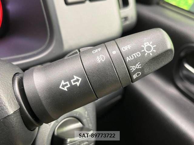 Nissan SERENA 2009-12 256639-4