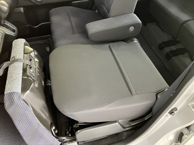 Suzuki WAGON R 2019-10 22770-17
