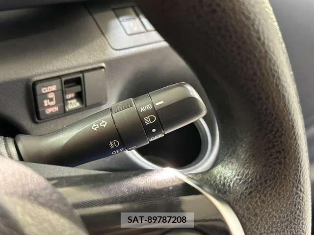 Toyota SIENTA 2016-04 314639-15