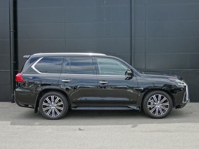 Lexus LX 2020-10 18628-5