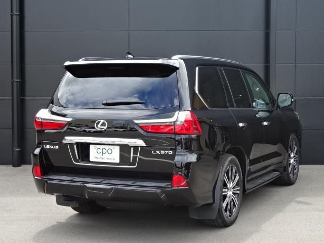 Lexus LX 2020-10 18628-3