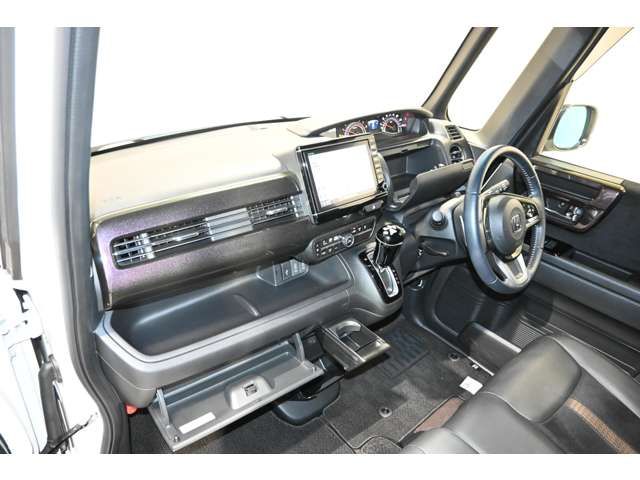 Honda N BOX 2019-04 20763-7