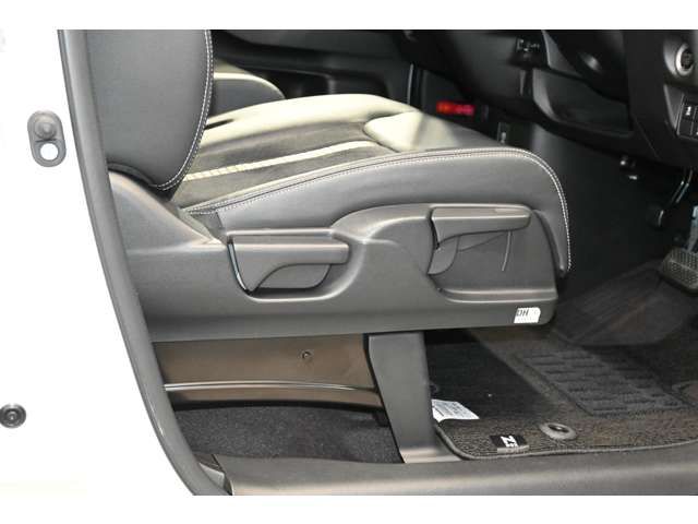 Honda N BOX 2019-04 20763-6
