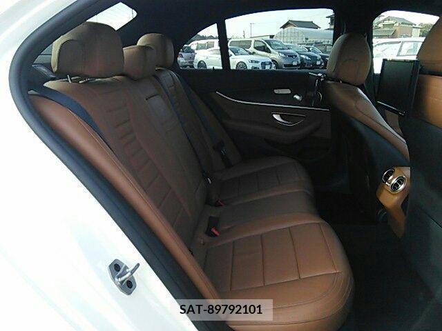 Mercedes Benz E-CLASS 2020-05 205103-11