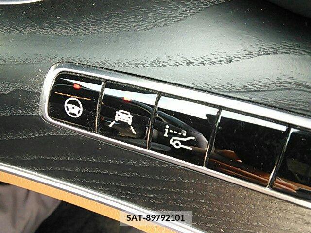 Mercedes Benz E-CLASS 2020-05 205103-19