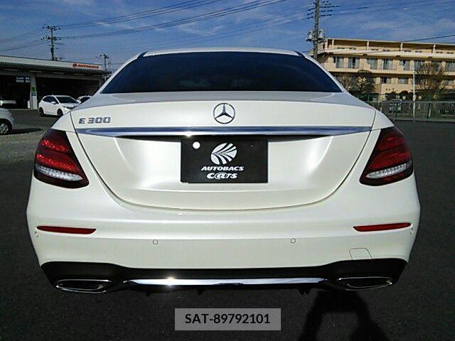 Mercedes Benz E-CLASS 2020-05 205103-4