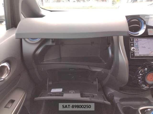 Nissan NOTE 2019-08 328752-10