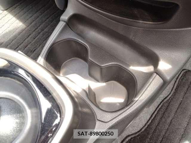 Nissan NOTE 2019-08 328752-13