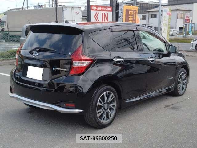 Nissan NOTE 2019-08 328752-2