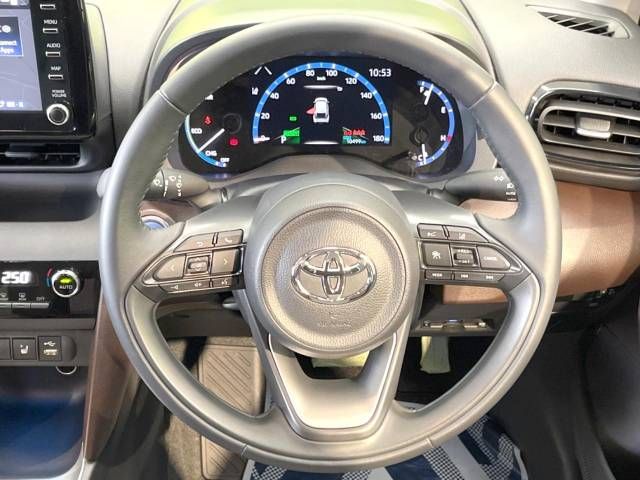 Toyota YARIS CROSS 2021-08 25069-11