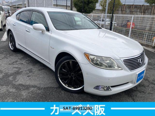 Lexus LS 2008-06 275517-1