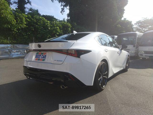 Lexus IS 2023-01 388348-8