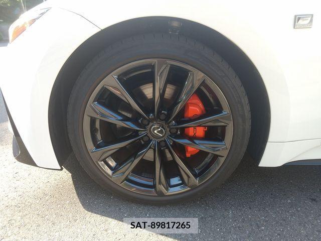 Lexus IS 2023-01 388348-13