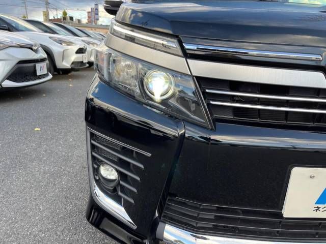 Toyota VOXY 2016-10 180376-13