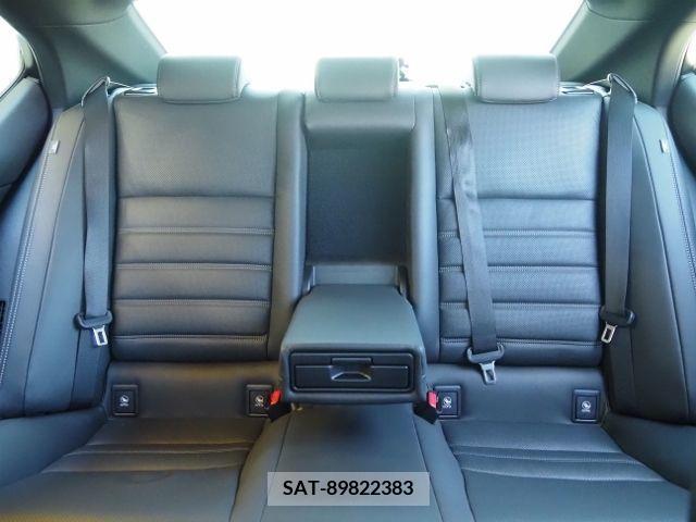 Lexus IS 2023-02 388414-12