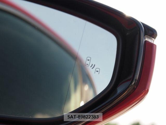 Lexus IS 2023-02 388414-20