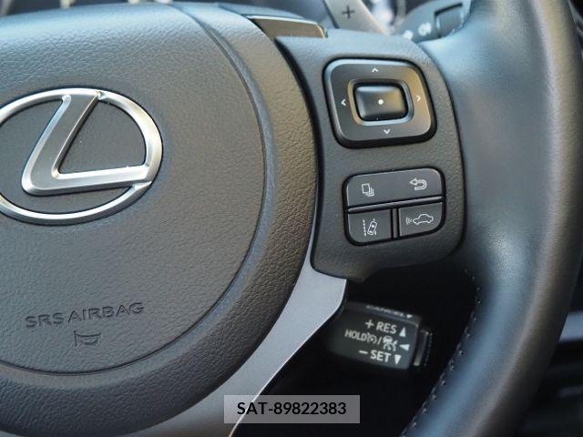 Lexus IS 2023-02 388414-16