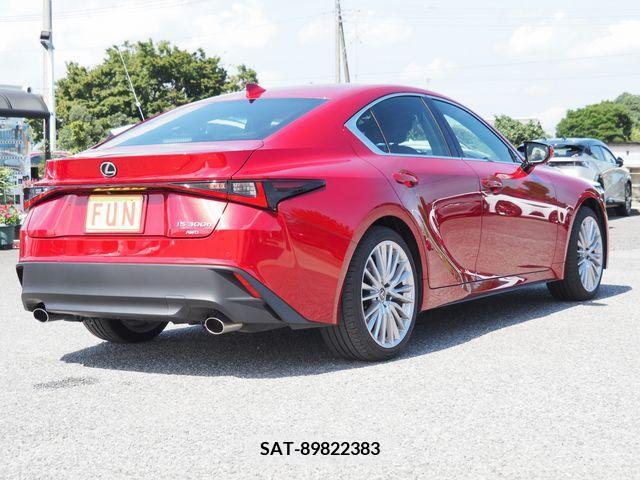 Lexus IS 2023-02 388414-4