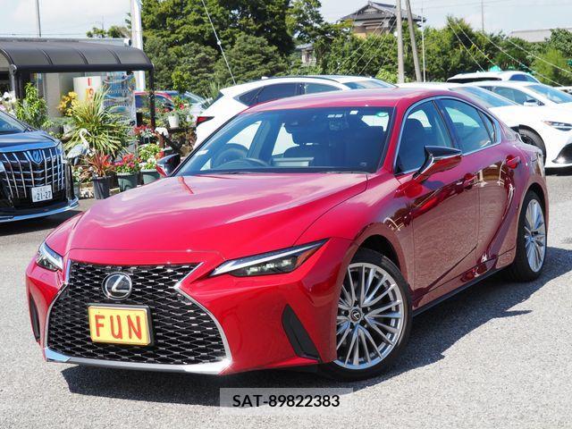 Lexus IS 2023-02 388414-3