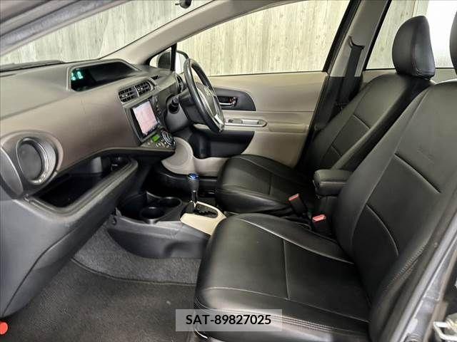Toyota AQUA 2012-11 385221-17