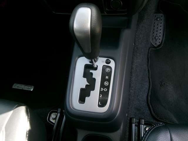 Suzuki JIMNY 2011-01 2430-9