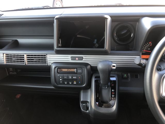 Honda N-VAN 2022-11 181008-21