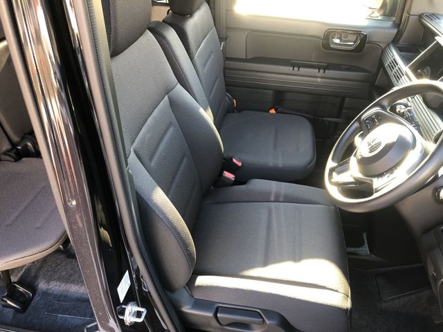 Honda N-VAN 2022-11 181008-13