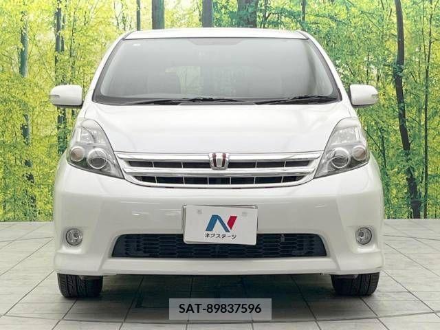 Toyota ISIS 2010-07 327463-14