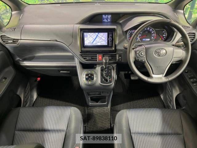 Toyota NOAH 2014-03 339478-1