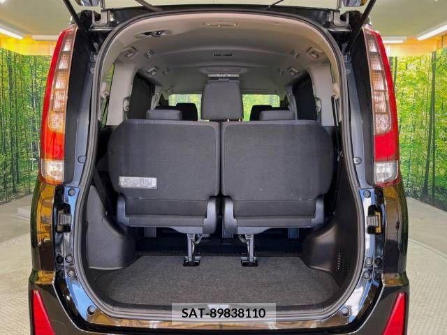 Toyota NOAH 2014-03 339478-11