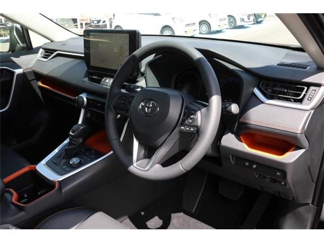 Toyota RAV4 2023-05 10716-6