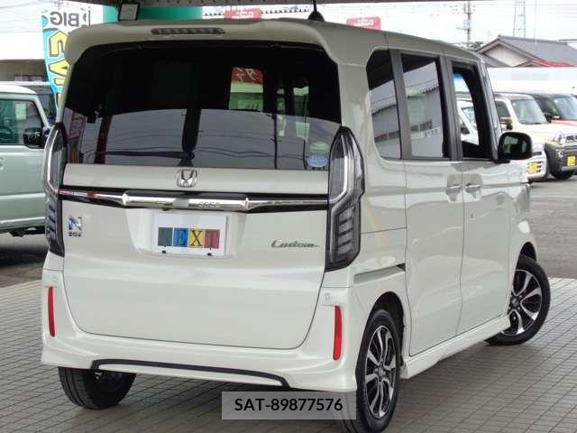 Honda N BOX CUSTOM 2017-12 279363-8
