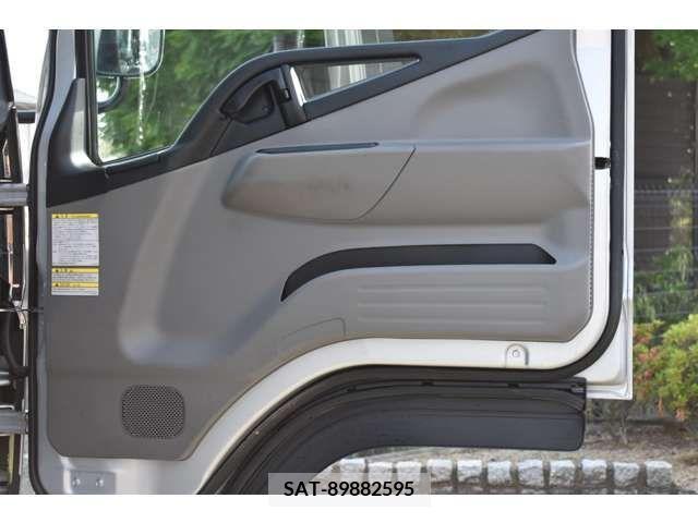 Mitsubishi CANTER 2021-08 294809-10