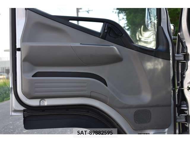 Mitsubishi CANTER 2021-08 294809-12
