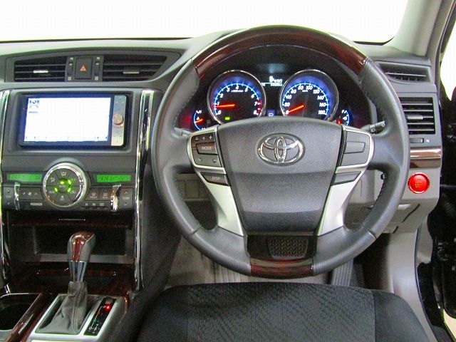 Toyota MARK X 2012-03 187203-1