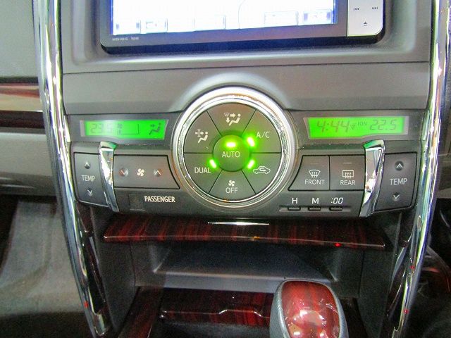 Toyota MARK X 2012-03 187203-14