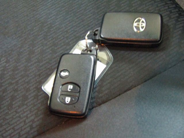 Toyota MARK X 2012-03 187203-16