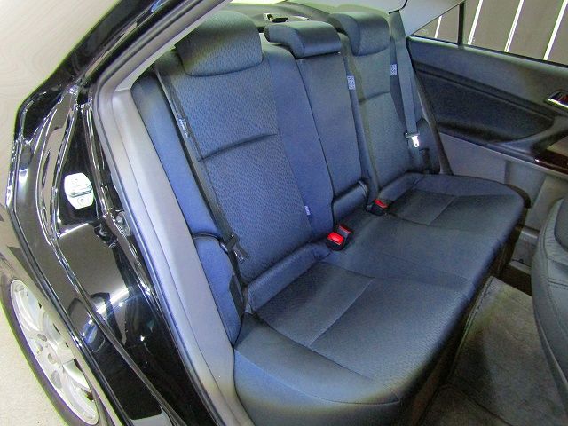 Toyota MARK X 2012-03 187203-3